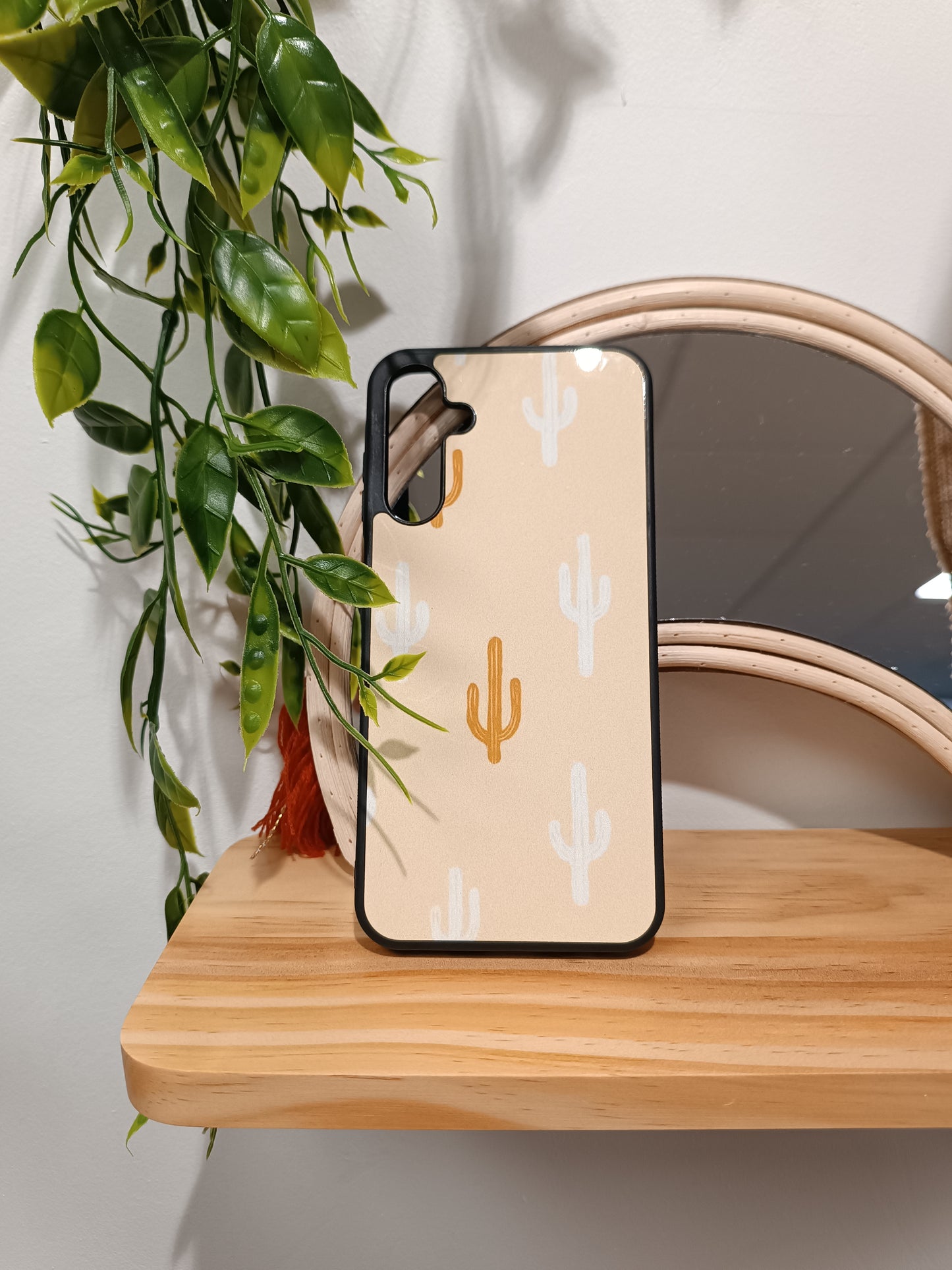 Customizable IPHONE - black outline