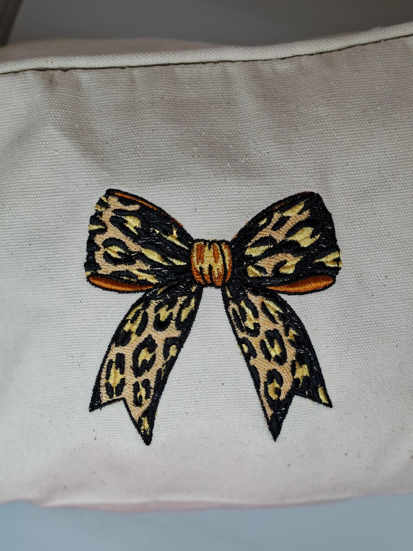 Trousse de toilette brodée